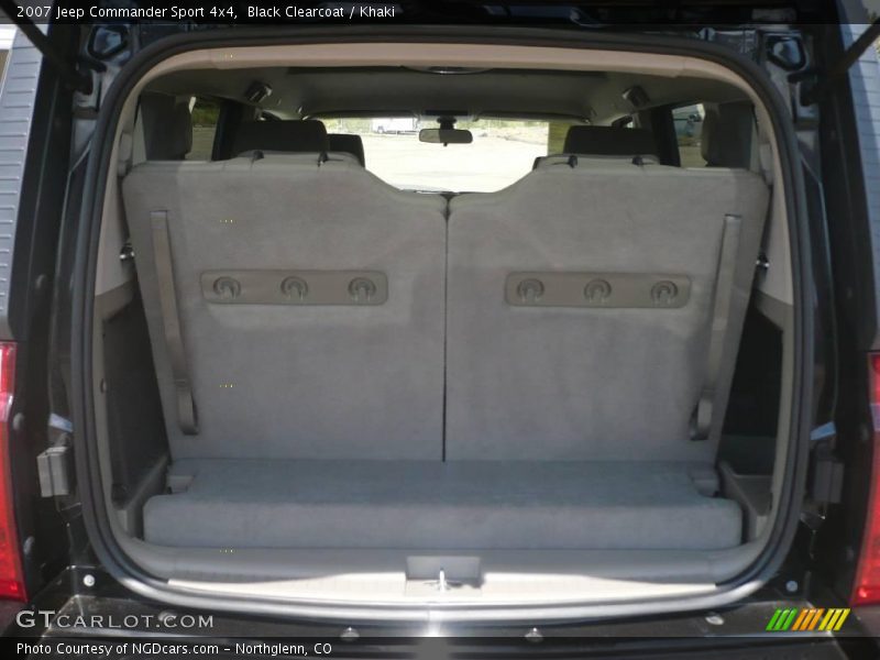 Black Clearcoat / Khaki 2007 Jeep Commander Sport 4x4