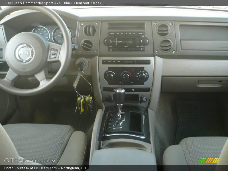 Black Clearcoat / Khaki 2007 Jeep Commander Sport 4x4