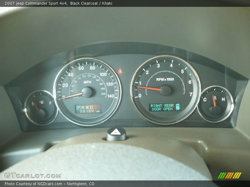Black Clearcoat / Khaki 2007 Jeep Commander Sport 4x4