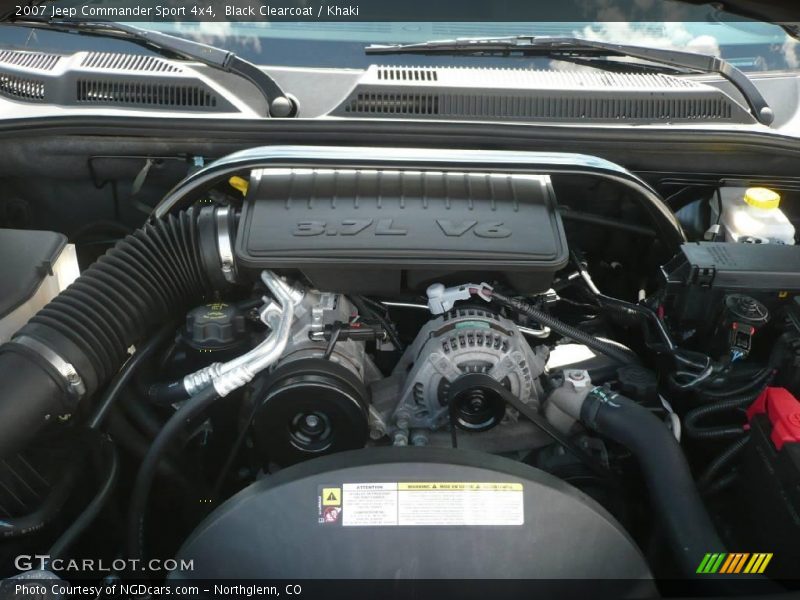 Black Clearcoat / Khaki 2007 Jeep Commander Sport 4x4