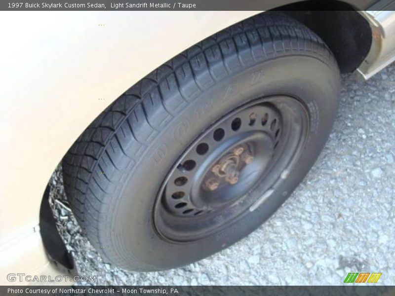 Light Sandrift Metallic / Taupe 1997 Buick Skylark Custom Sedan