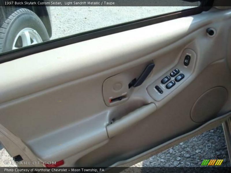 Light Sandrift Metallic / Taupe 1997 Buick Skylark Custom Sedan