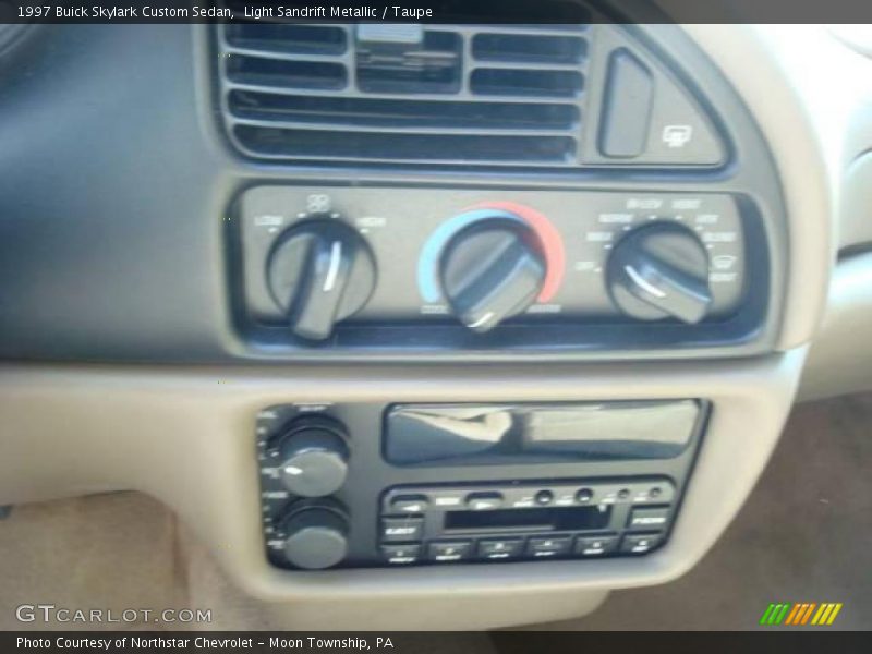 Light Sandrift Metallic / Taupe 1997 Buick Skylark Custom Sedan