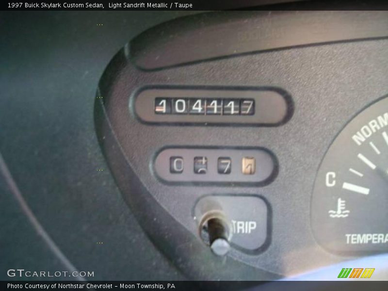Light Sandrift Metallic / Taupe 1997 Buick Skylark Custom Sedan