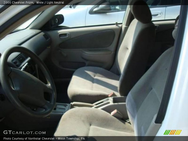 White / Light Neutral 2000 Chevrolet Prizm
