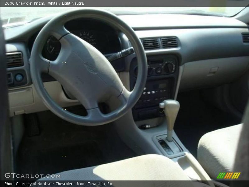 White / Light Neutral 2000 Chevrolet Prizm
