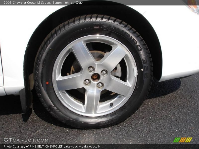 Summit White / Gray 2005 Chevrolet Cobalt LS Sedan