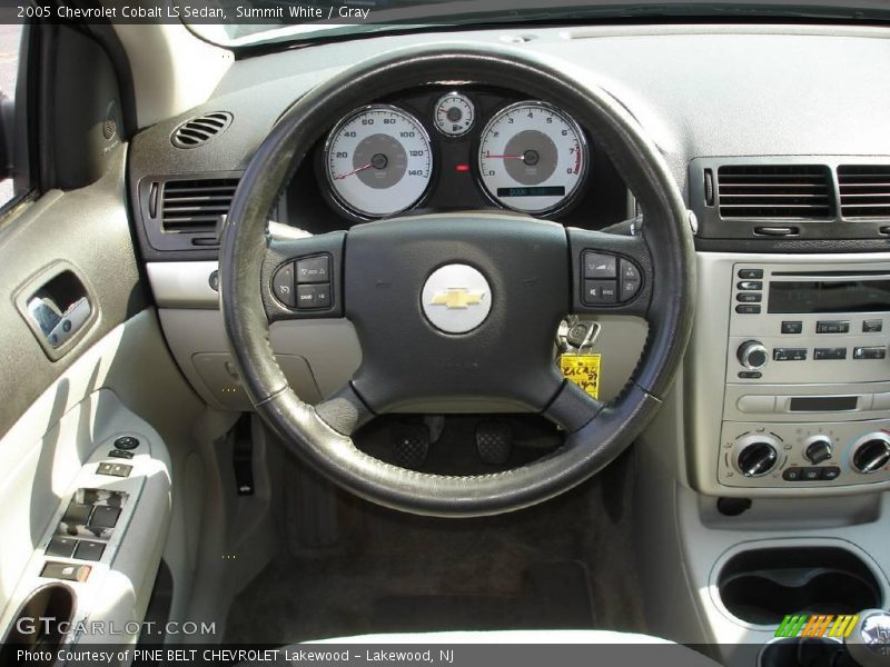 Summit White / Gray 2005 Chevrolet Cobalt LS Sedan