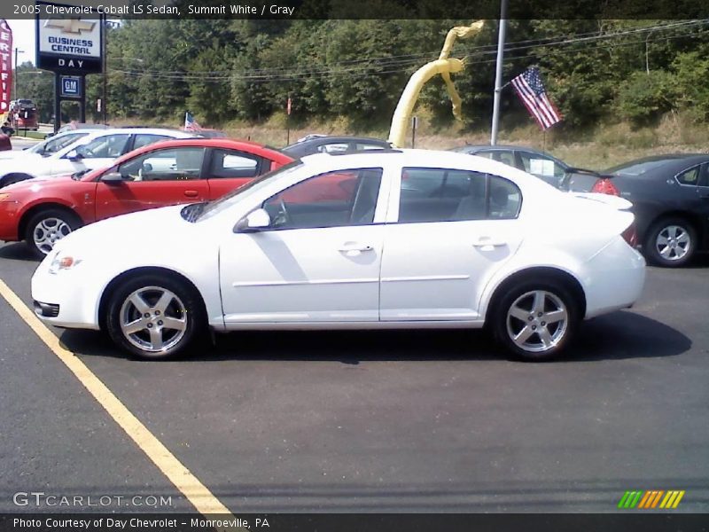 Summit White / Gray 2005 Chevrolet Cobalt LS Sedan