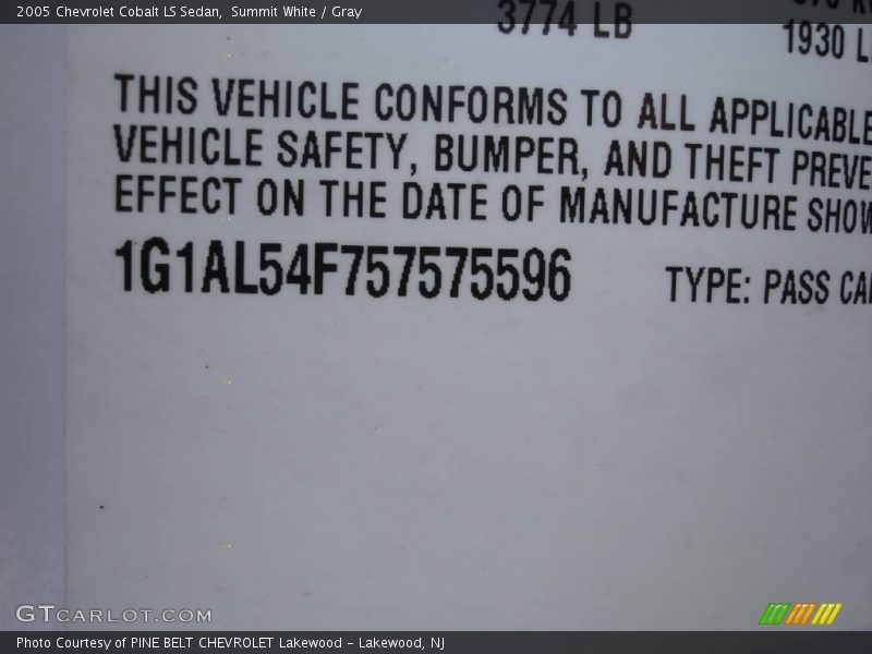 Summit White / Gray 2005 Chevrolet Cobalt LS Sedan