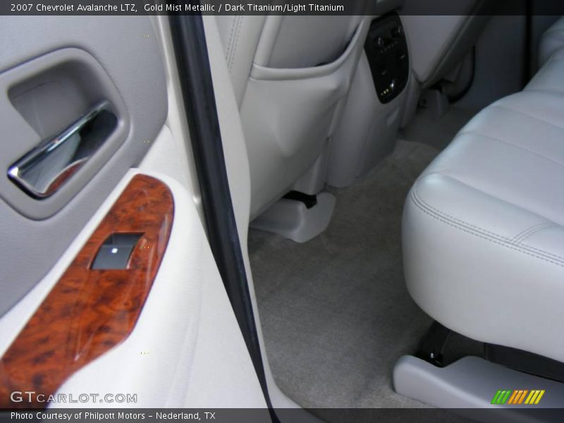 Gold Mist Metallic / Dark Titanium/Light Titanium 2007 Chevrolet Avalanche LTZ