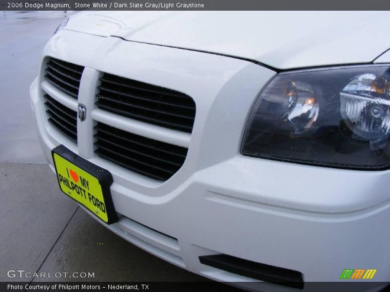 Stone White / Dark Slate Gray/Light Graystone 2006 Dodge Magnum