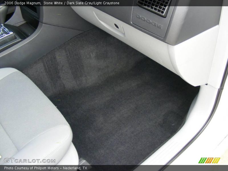 Stone White / Dark Slate Gray/Light Graystone 2006 Dodge Magnum