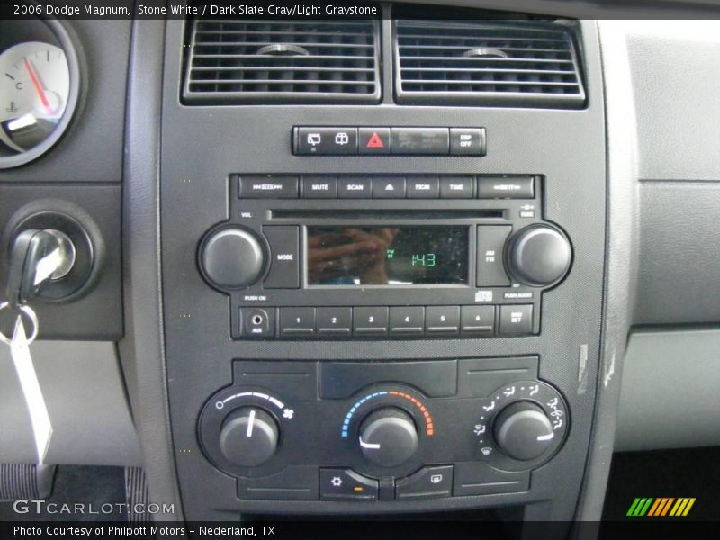 Stone White / Dark Slate Gray/Light Graystone 2006 Dodge Magnum