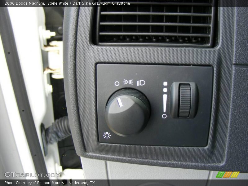 Stone White / Dark Slate Gray/Light Graystone 2006 Dodge Magnum
