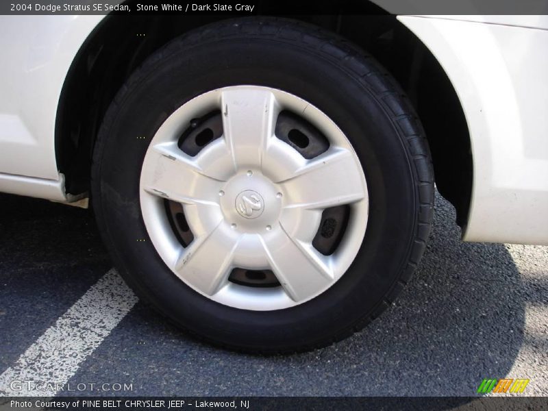 Stone White / Dark Slate Gray 2004 Dodge Stratus SE Sedan