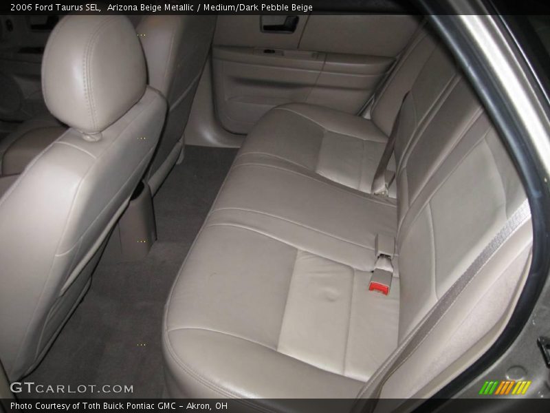 Arizona Beige Metallic / Medium/Dark Pebble Beige 2006 Ford Taurus SEL
