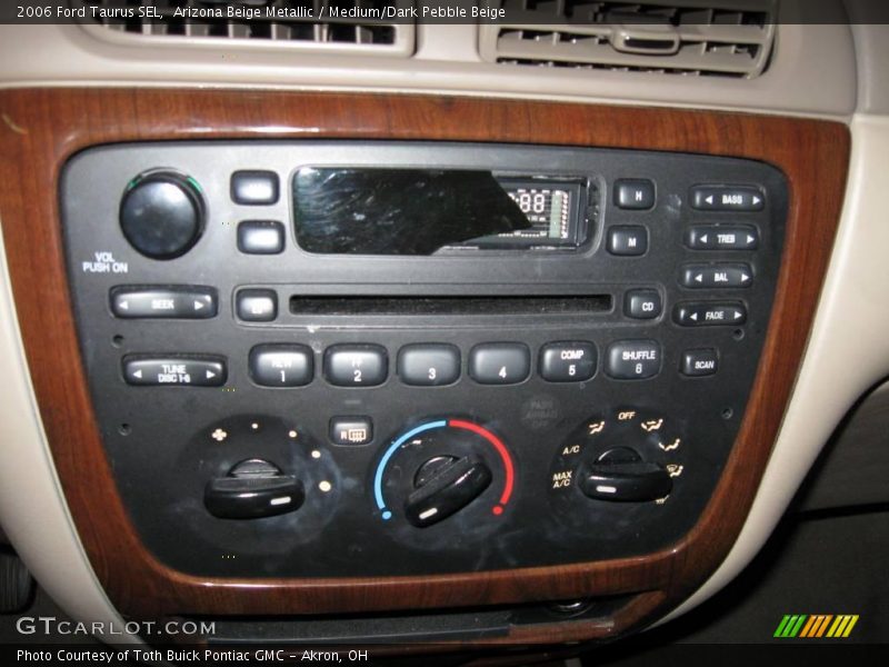 Arizona Beige Metallic / Medium/Dark Pebble Beige 2006 Ford Taurus SEL