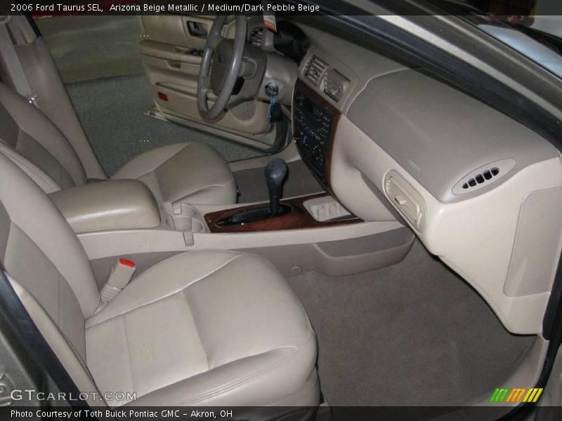 Arizona Beige Metallic / Medium/Dark Pebble Beige 2006 Ford Taurus SEL