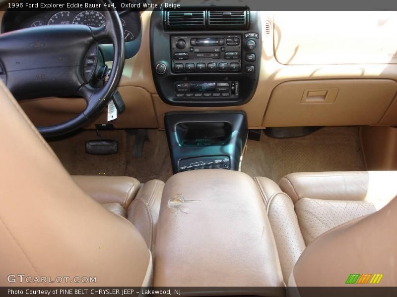 Oxford White / Beige 1996 Ford Explorer Eddie Bauer 4x4