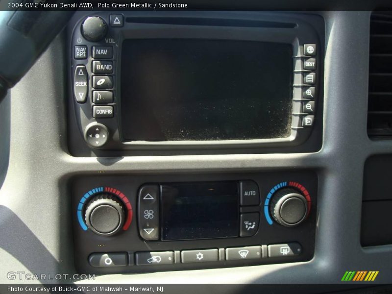 Polo Green Metallic / Sandstone 2004 GMC Yukon Denali AWD