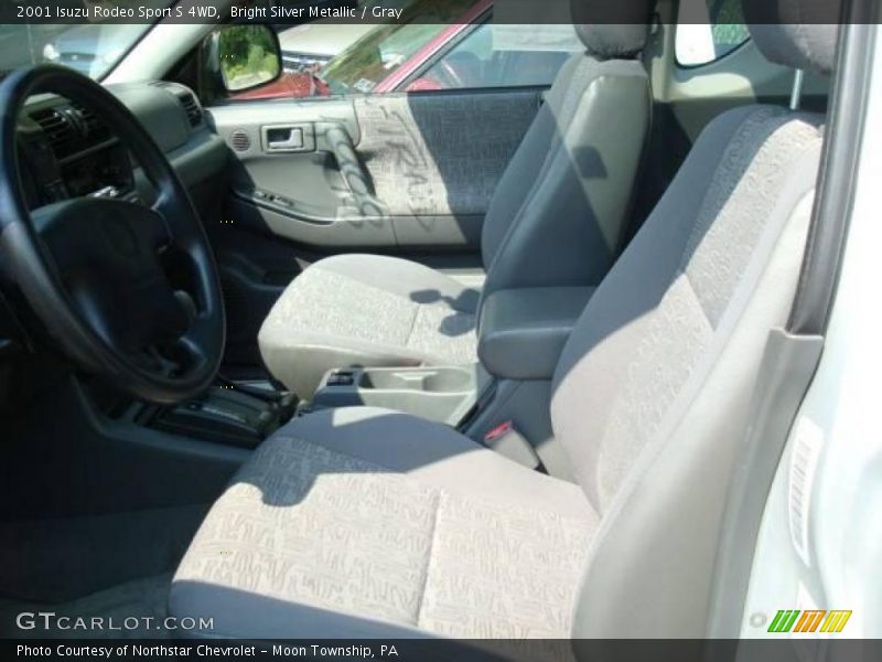 Bright Silver Metallic / Gray 2001 Isuzu Rodeo Sport S 4WD