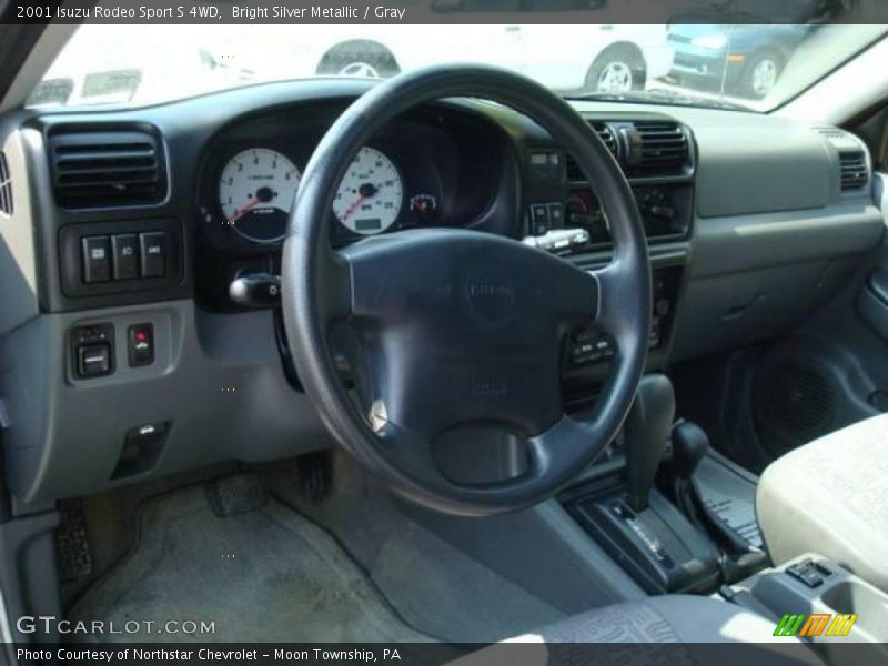 Bright Silver Metallic / Gray 2001 Isuzu Rodeo Sport S 4WD
