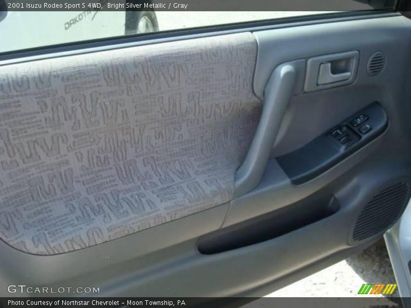 Bright Silver Metallic / Gray 2001 Isuzu Rodeo Sport S 4WD