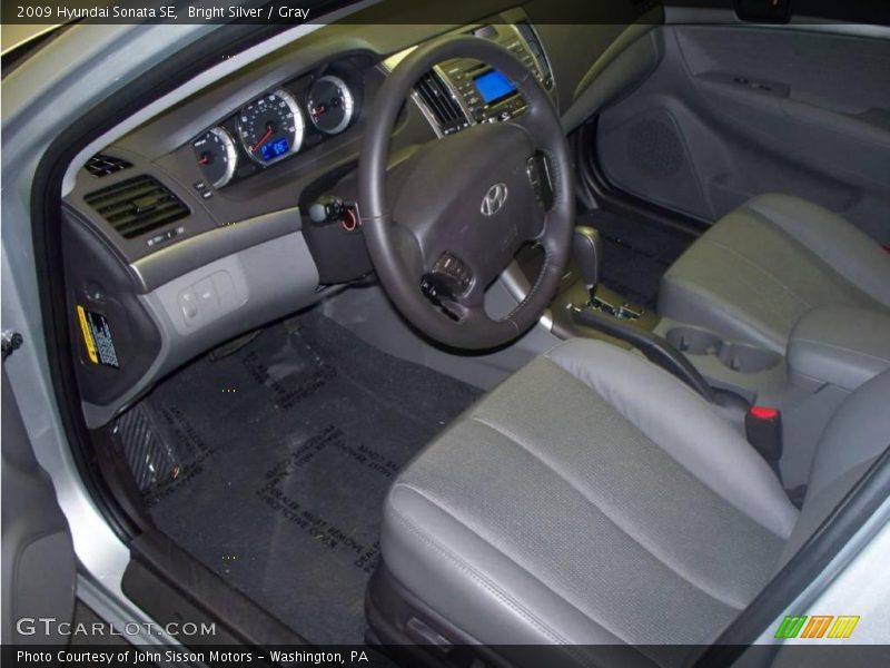 Bright Silver / Gray 2009 Hyundai Sonata SE