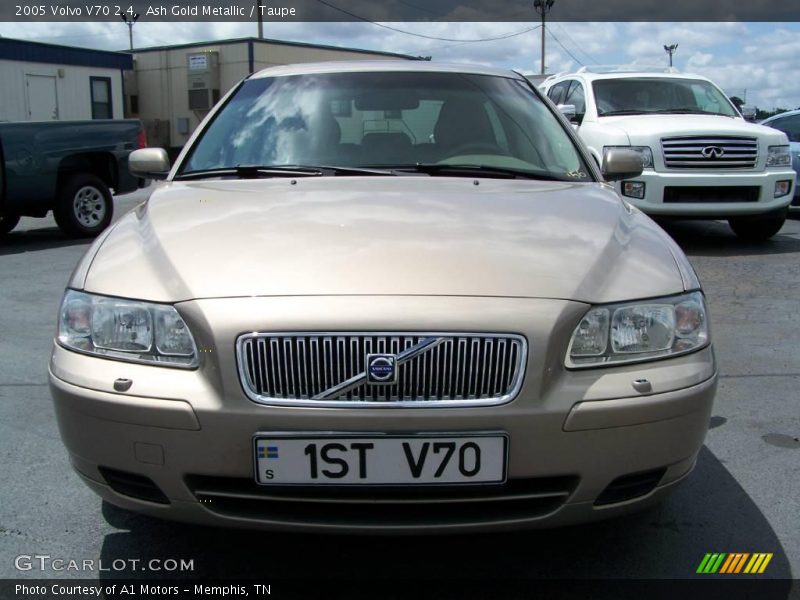 Ash Gold Metallic / Taupe 2005 Volvo V70 2.4