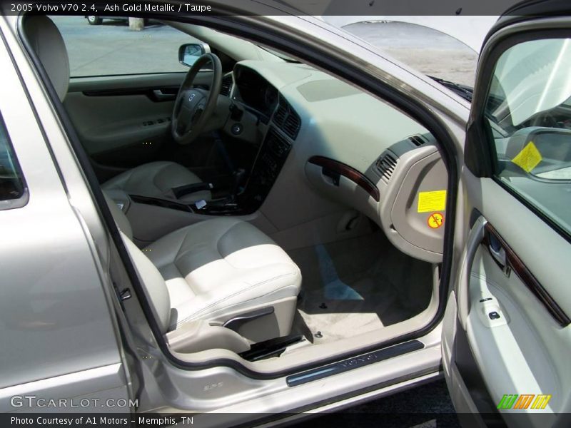 Ash Gold Metallic / Taupe 2005 Volvo V70 2.4