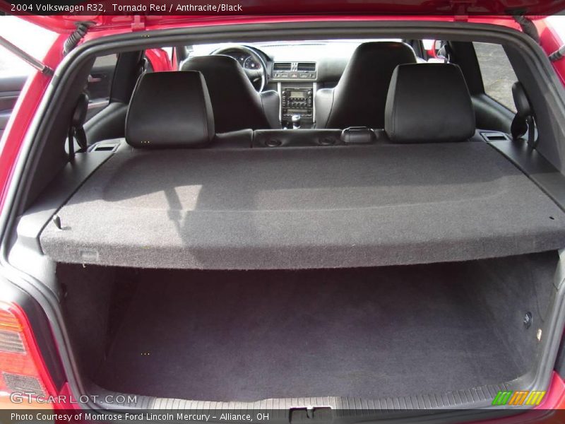 Tornado Red / Anthracite/Black 2004 Volkswagen R32