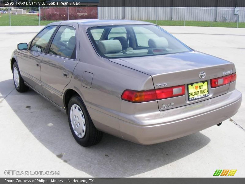 Sable Pearl / Oak 1999 Toyota Camry LE