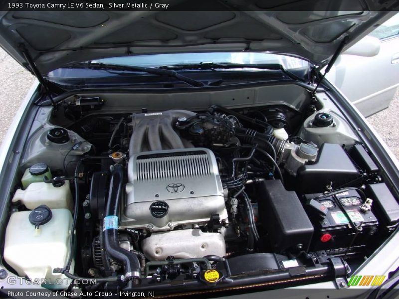 Silver Metallic / Gray 1993 Toyota Camry LE V6 Sedan