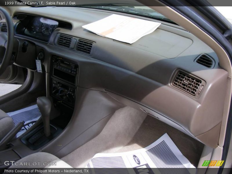 Sable Pearl / Oak 1999 Toyota Camry LE