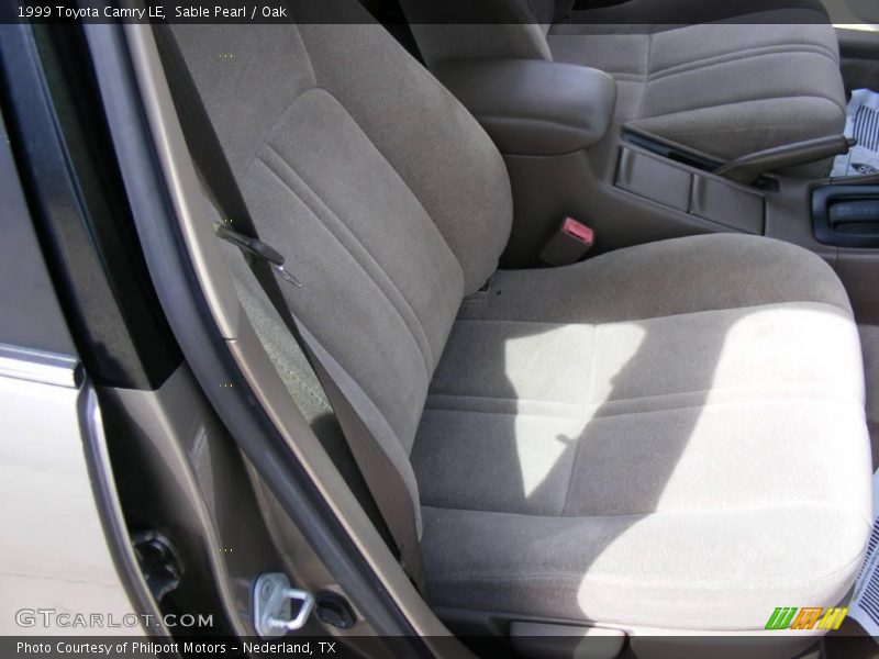 Sable Pearl / Oak 1999 Toyota Camry LE