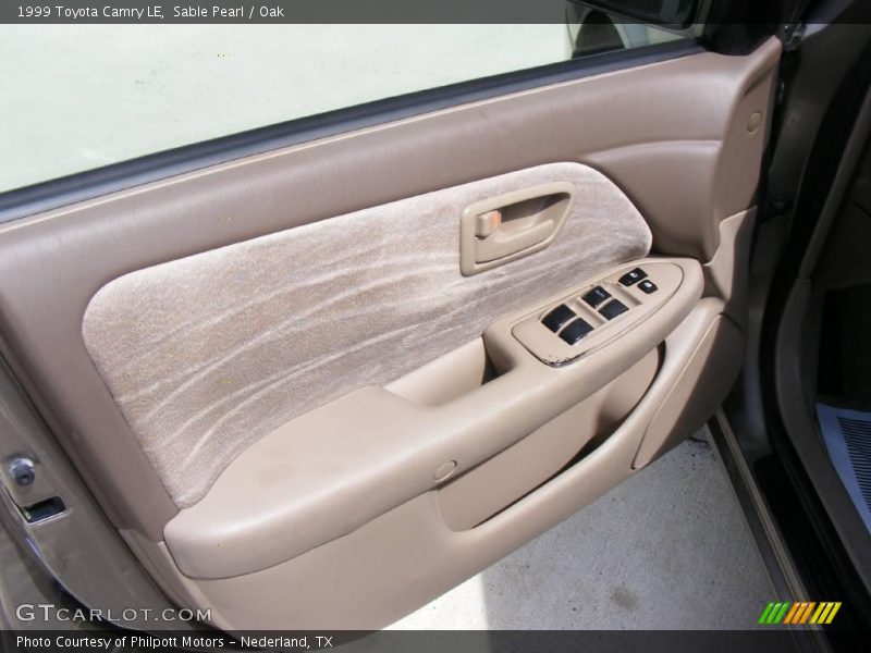 Sable Pearl / Oak 1999 Toyota Camry LE