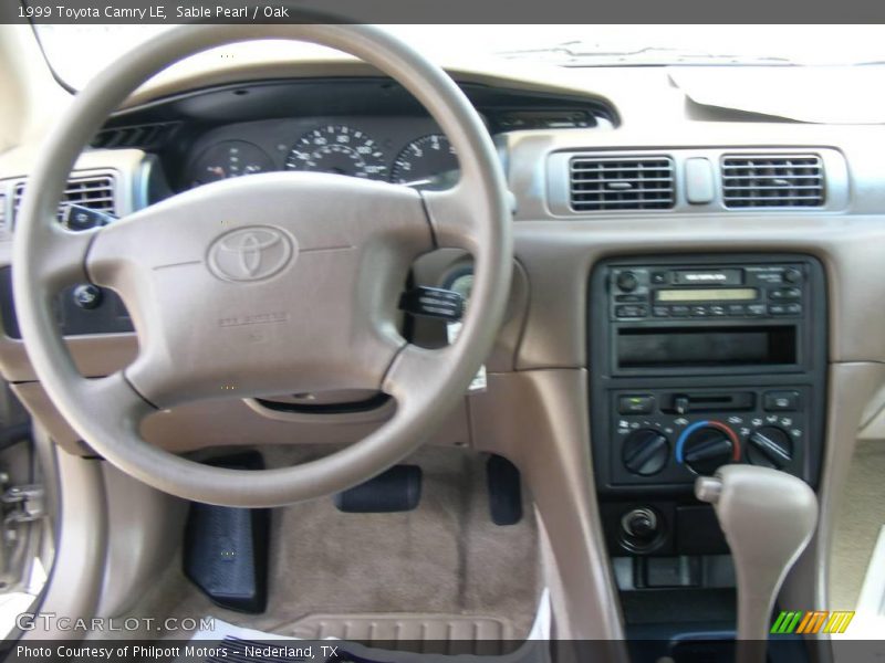 Sable Pearl / Oak 1999 Toyota Camry LE
