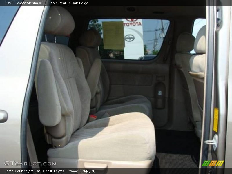 Sable Pearl / Oak Beige 1999 Toyota Sienna XLE