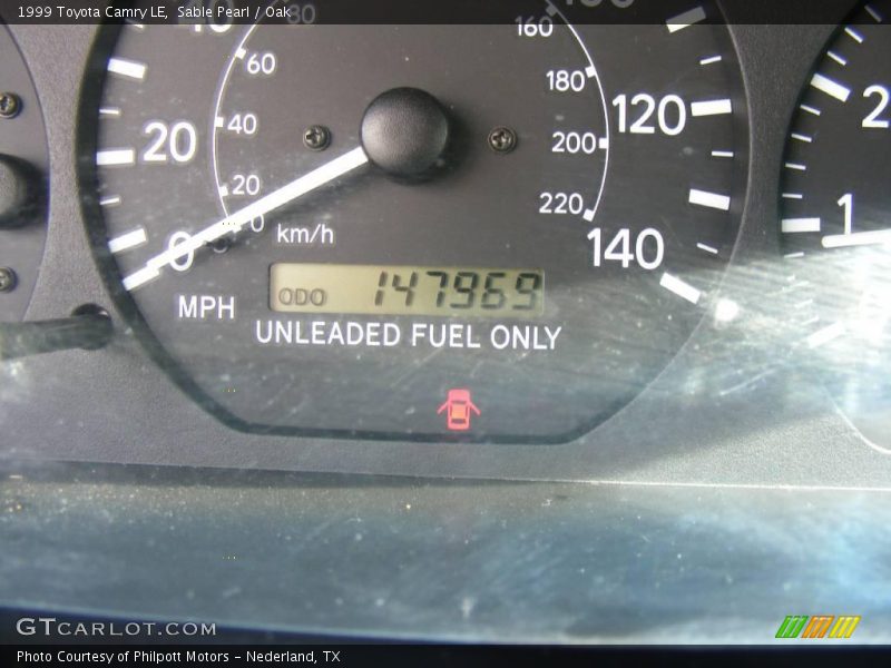 Sable Pearl / Oak 1999 Toyota Camry LE