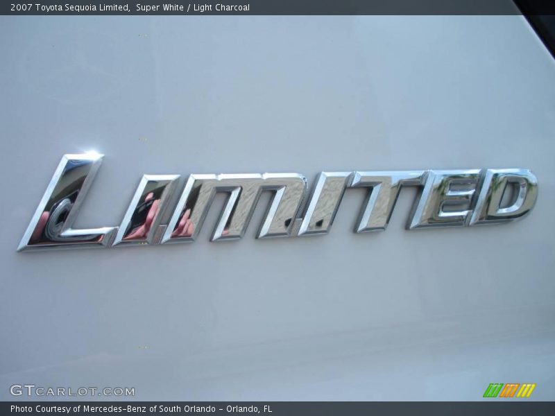 Super White / Light Charcoal 2007 Toyota Sequoia Limited