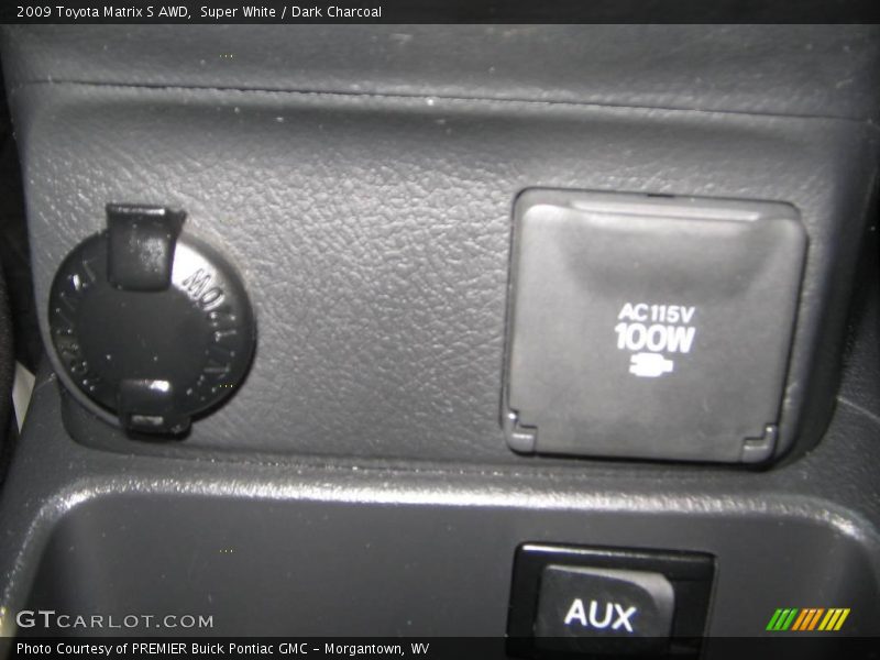 Super White / Dark Charcoal 2009 Toyota Matrix S AWD