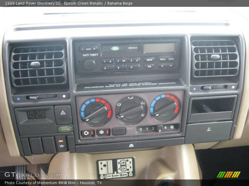 Epsom Green Metallic / Bahama Beige 1999 Land Rover Discovery SD