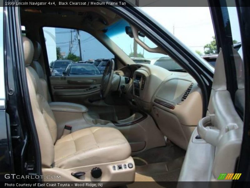 Black Clearcoat / Medium Prairie Tan 1999 Lincoln Navigator 4x4