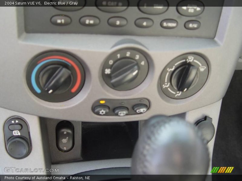 Electric Blue / Gray 2004 Saturn VUE V6