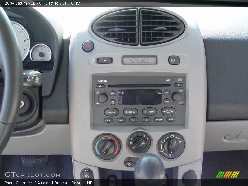 Electric Blue / Gray 2004 Saturn VUE V6