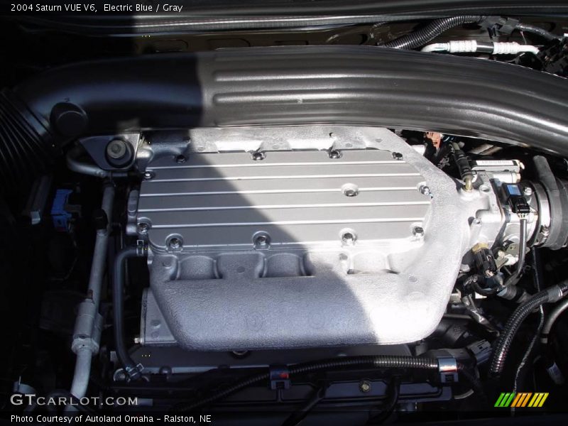 Electric Blue / Gray 2004 Saturn VUE V6