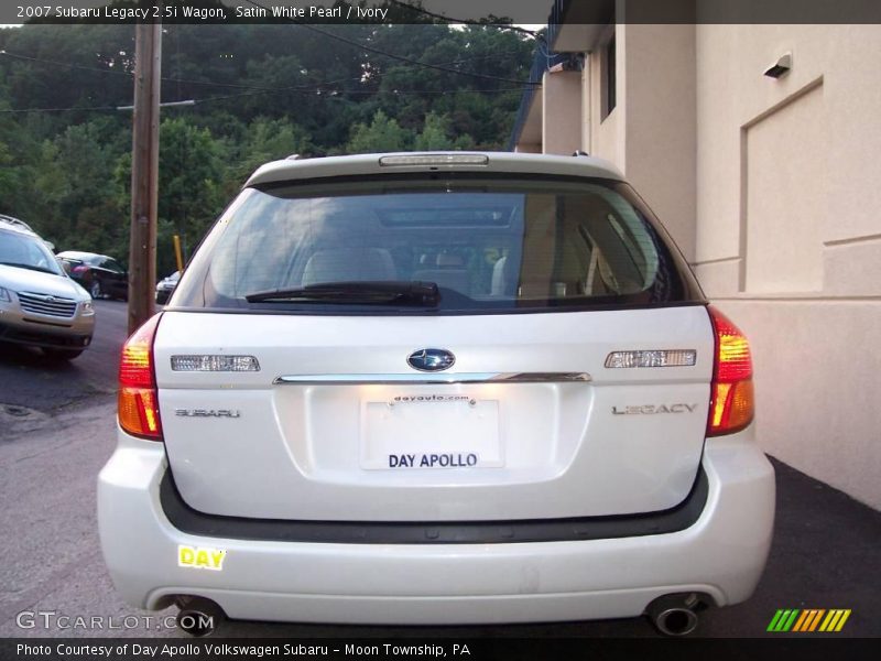 Satin White Pearl / Ivory 2007 Subaru Legacy 2.5i Wagon