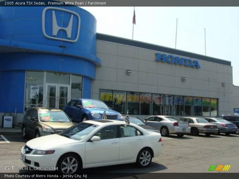 Premium White Pearl / Parchment 2005 Acura TSX Sedan