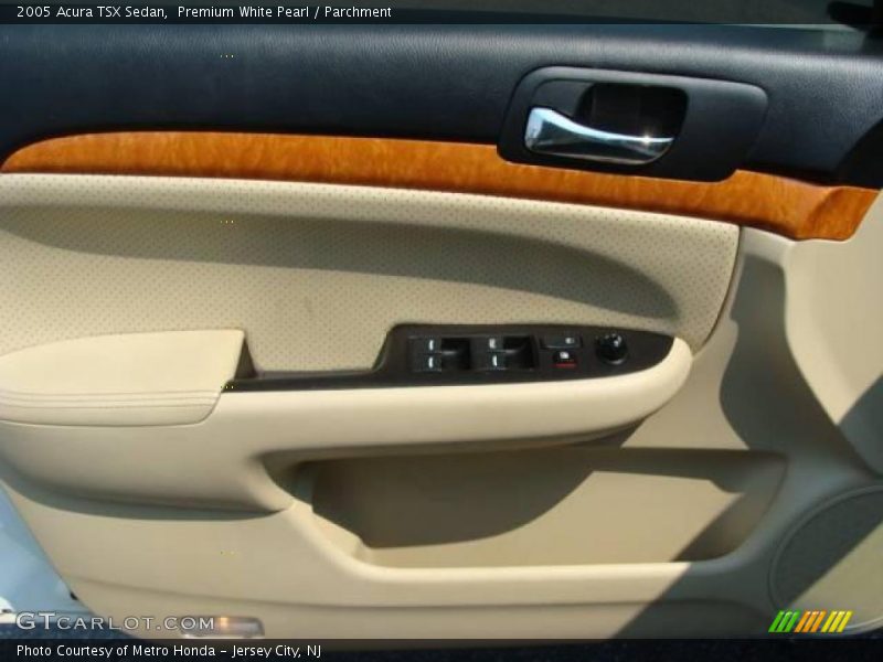 Premium White Pearl / Parchment 2005 Acura TSX Sedan